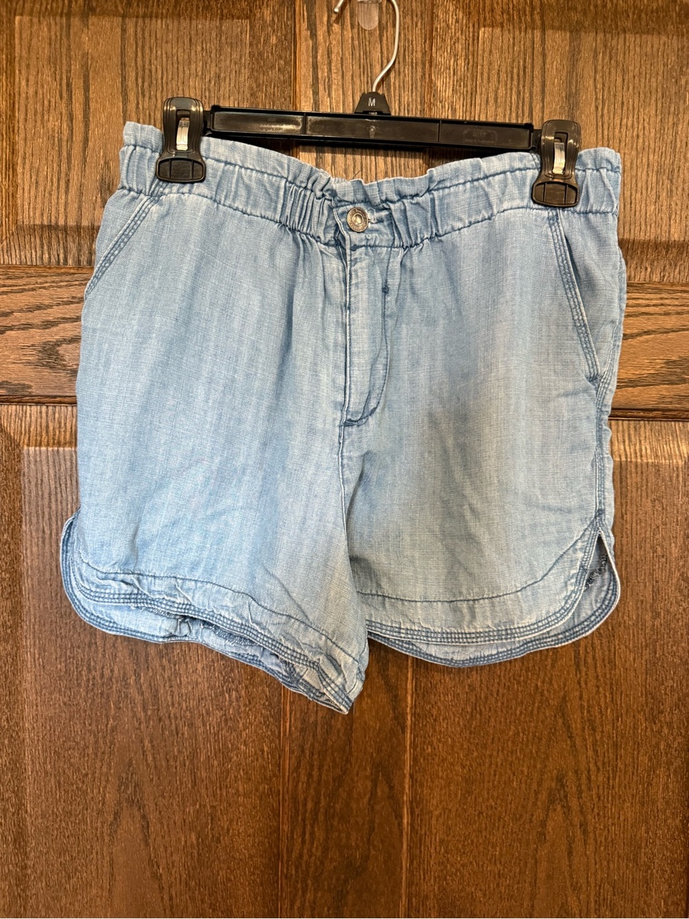 Thread & Supply Light Blue Elastic Waist Tencel Denim-Style Shorts Medium